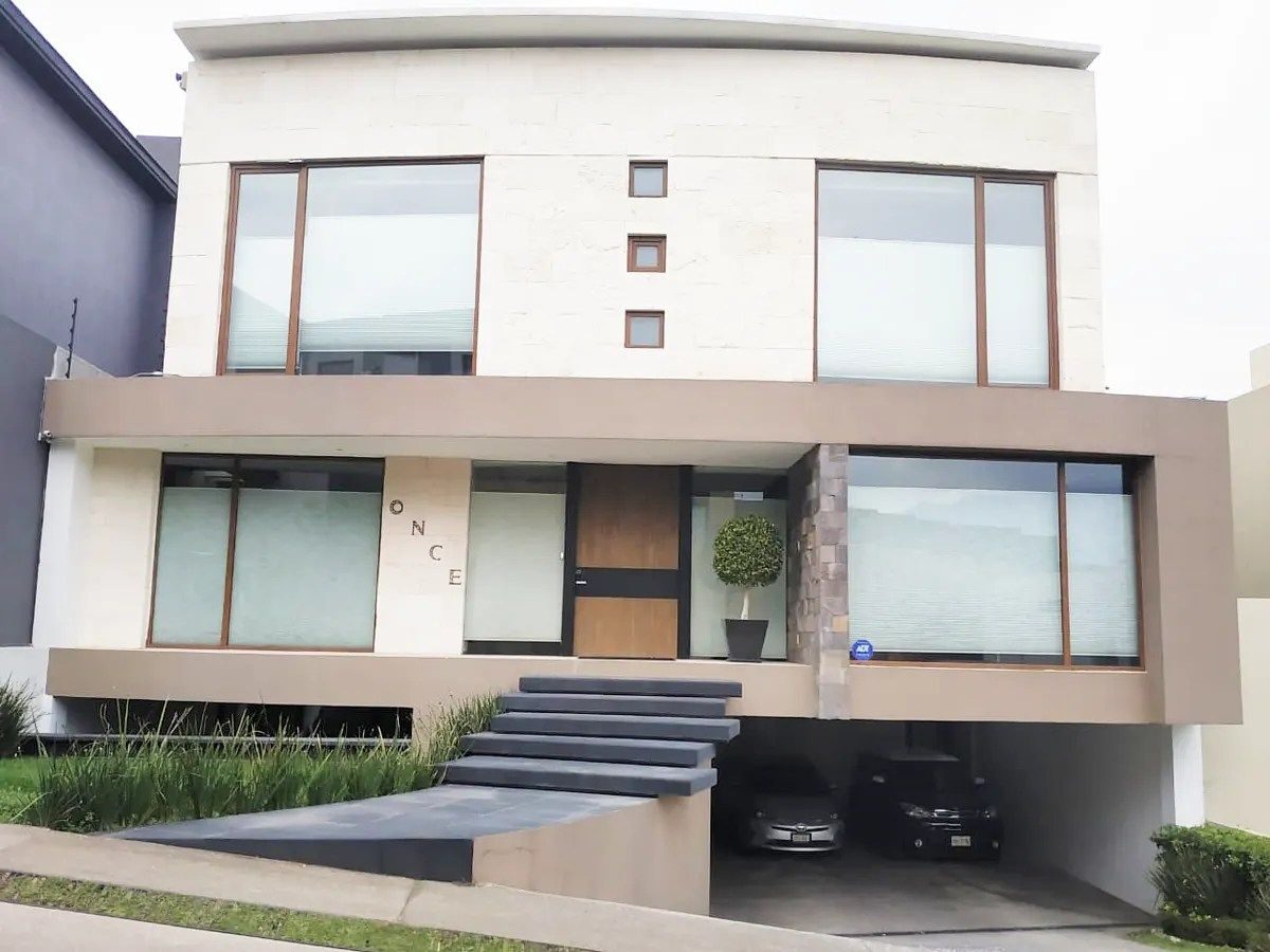 Casa en privada en cumbres de Santa Fe